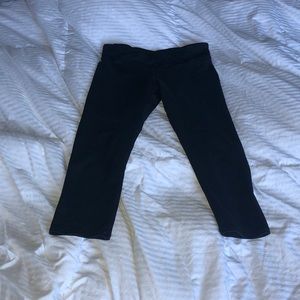 Black below knee cropped leggings